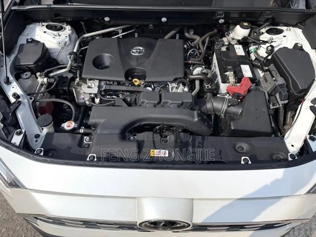 Toyota RAV4 2025 White