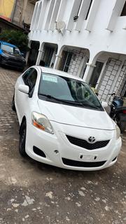 Toyota Yaris Base Sedan 4dr 2010 White for sale