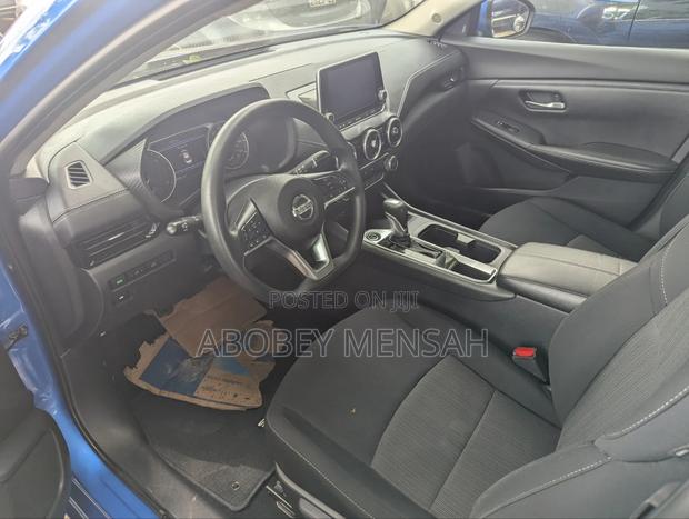 Nissan Sentra 2023 Blue