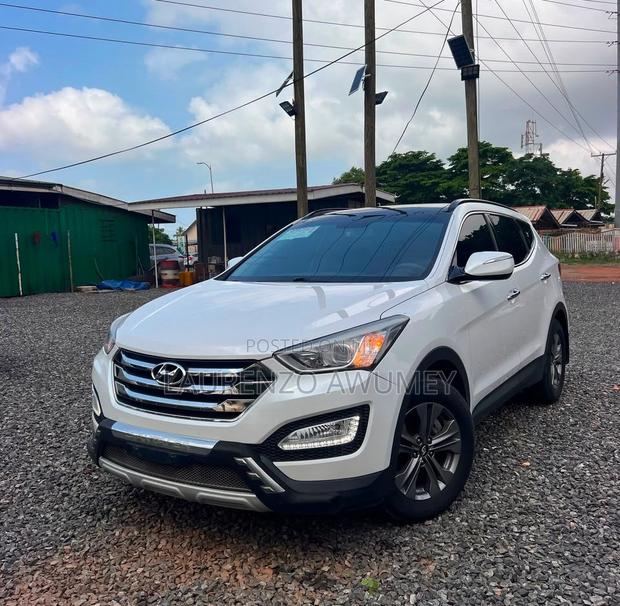 Hyundai Santa Fe 2015 White
