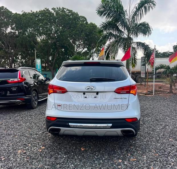 Hyundai Santa Fe 2015 White