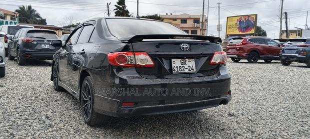 Toyota Corolla 2012 Black