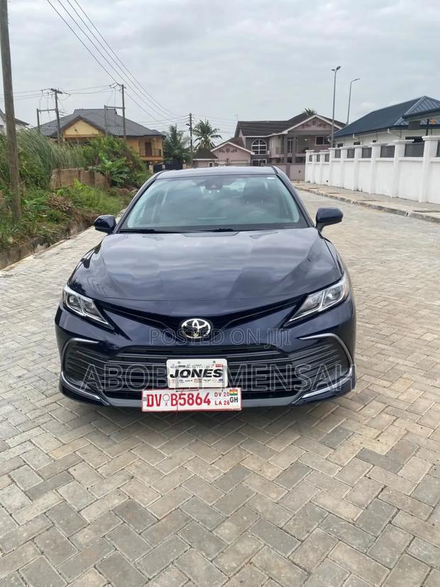 Toyota Camry 2022 Blue