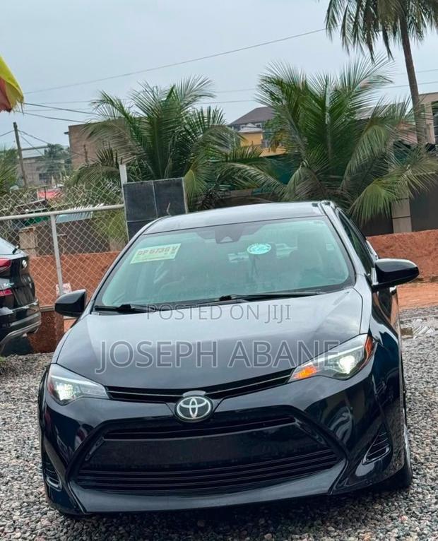 Toyota Corolla LE Eco (1.8L 4cyl 2A) 2018 Black