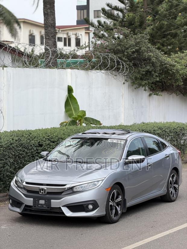 Honda Civic Touring 4dr Sedan (1.5L 4cyl) 2017 Silver