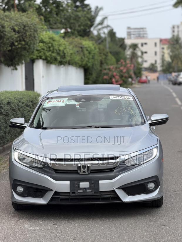 Honda Civic Touring 4dr Sedan (1.5L 4cyl) 2017 Silver