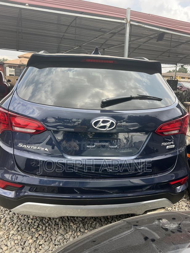Hyundai Santa Fe SE AWD 2018 Blue