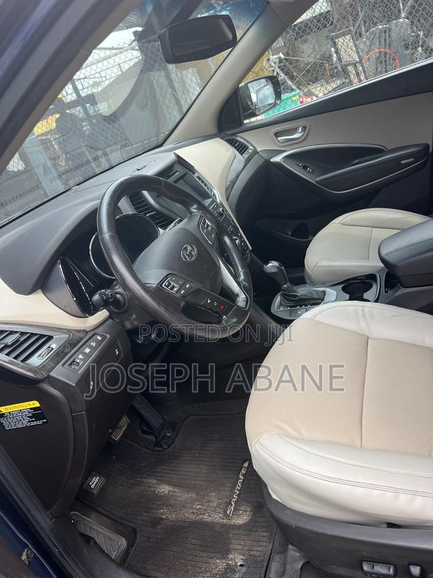 Hyundai Santa Fe SE AWD 2018 Blue