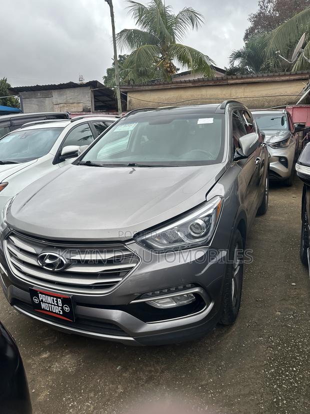 Hyundai Santa Fe SE AWD 2017 Gray