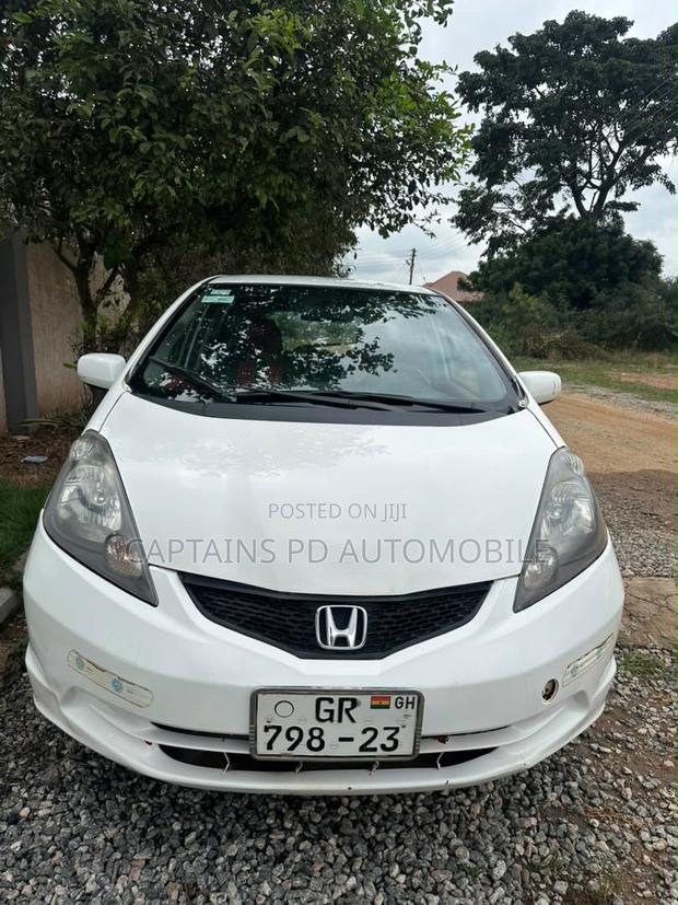 Honda Fit Automatic 2010 Silver