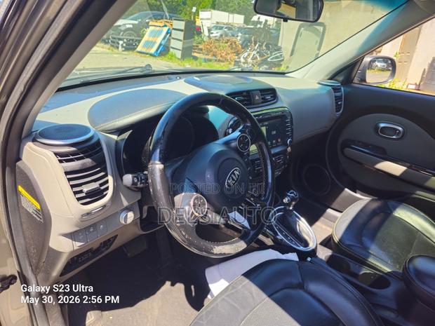 Kia Soul Base Hatchback 2016 Gray