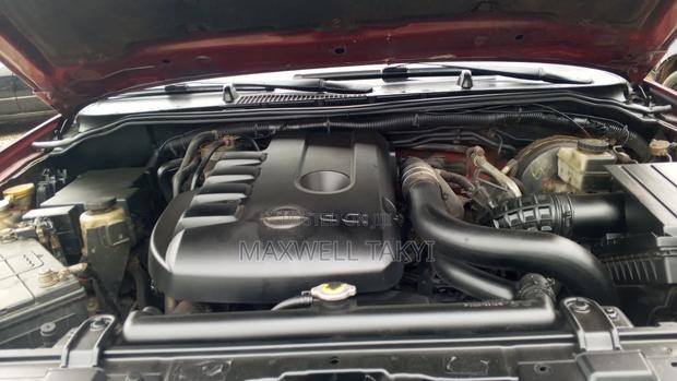 Nissan Navara 2011 Red