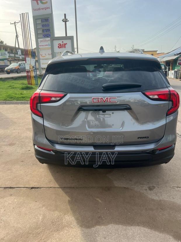 GMC Terrain 2021 Gray