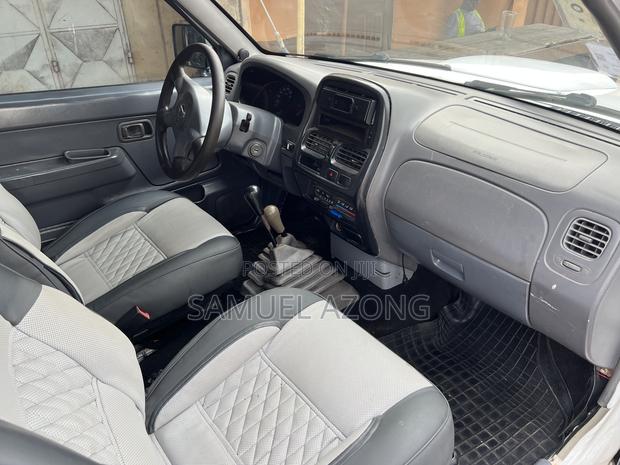 Nissan Hardbody 2012 White