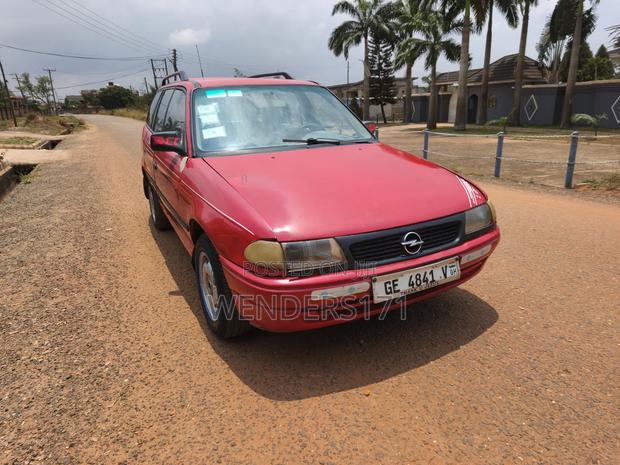 Opel Astra 1995 Red