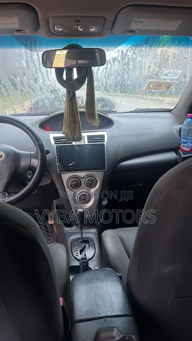 Toyota Yaris 2012 White
