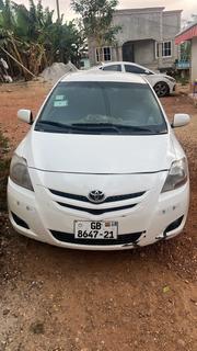 Toyota Yaris 2012 White for sale