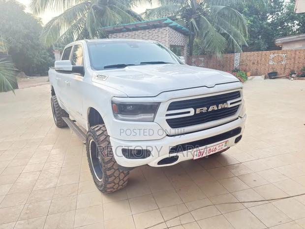 Dodge RAM 1500 5.7 Petrol RWD 2019 White
