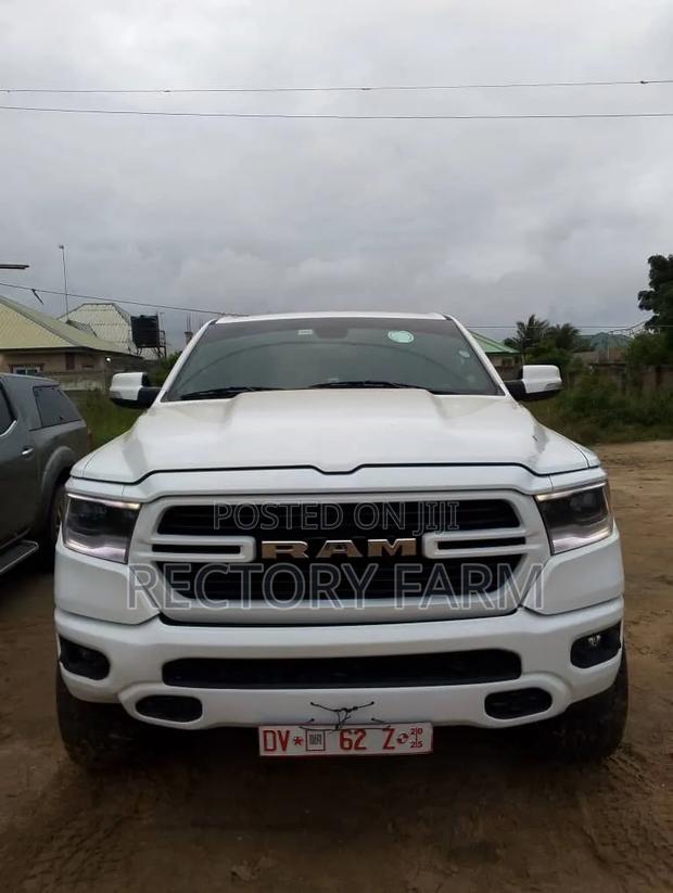 Dodge RAM 1500 5.7 Petrol RWD 2019 White