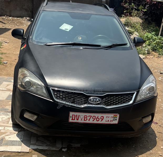 Kia Ceed 1.6 CVVT SW 2011 Black