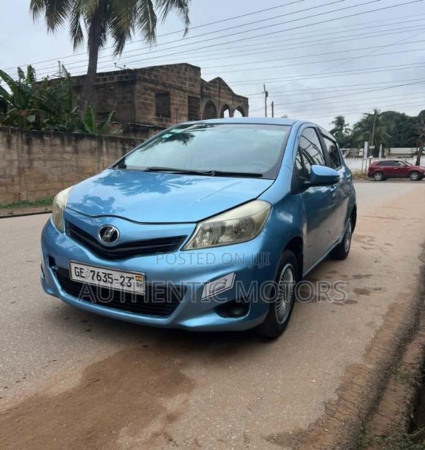 Toyota Vitz 2012 Blue