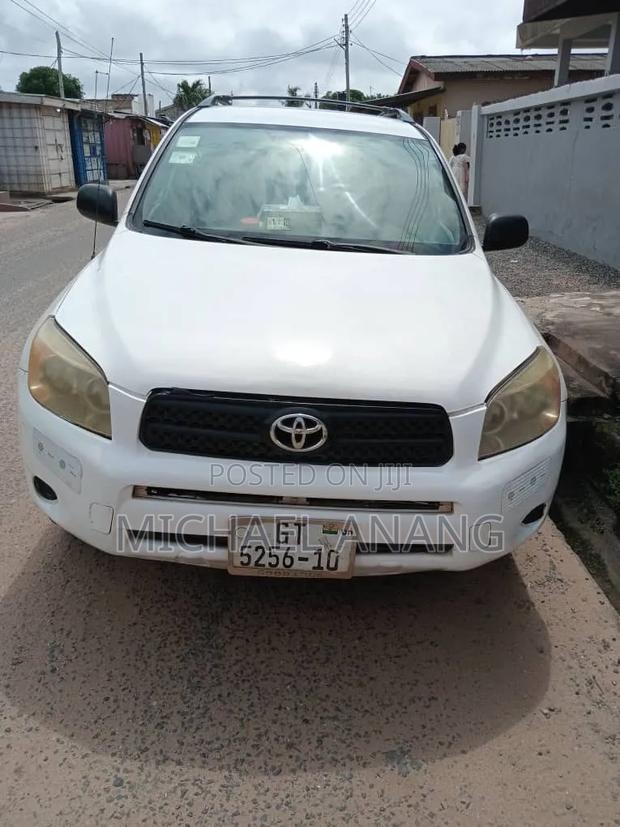Toyota RAV4 2005 White