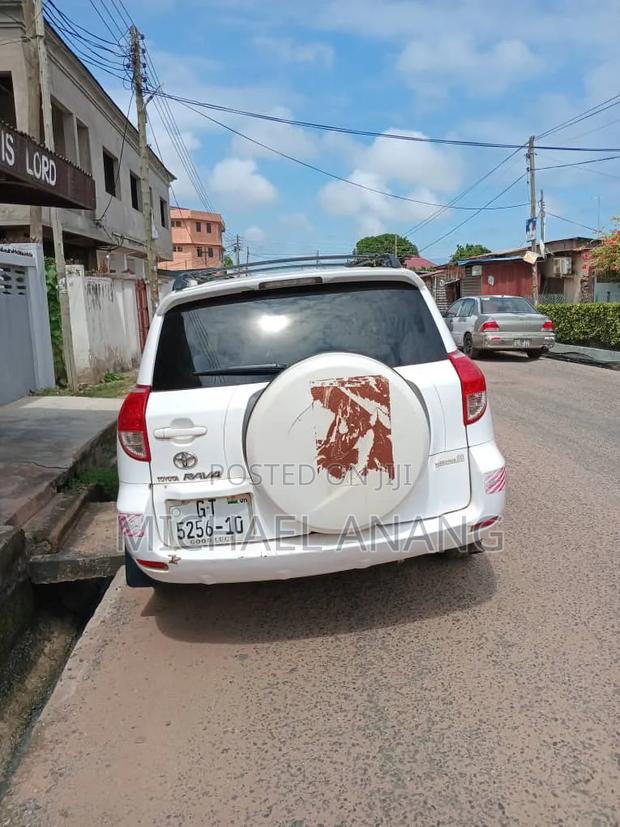 Toyota RAV4 2005 White