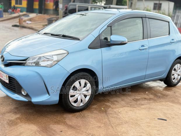 Toyota Vitz 1.3 FWD 5dr 2014 Blue