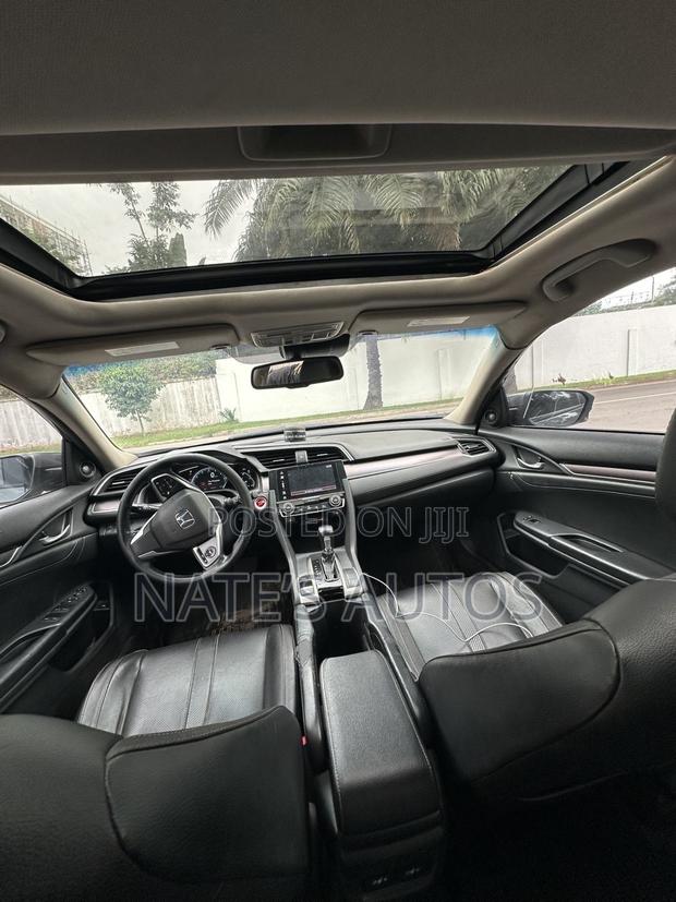 Honda Civic Touring 4dr Sedan (1.5L 4cyl) 2017 Gray