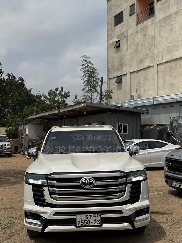 Toyota Land Cruiser 79 Series 2022 White