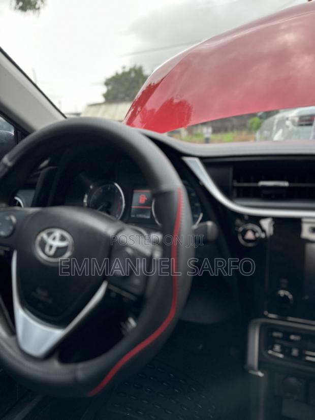 Toyota Corolla LE (1.8L 4cyl 2A) 2019 Red