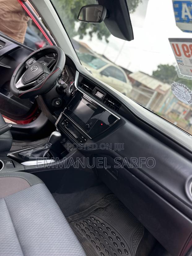 Toyota Corolla LE (1.8L 4cyl 2A) 2019 Red
