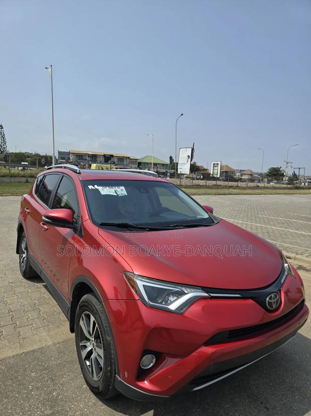 Toyota RAV4 2017 Red