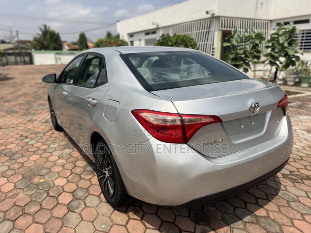 Toyota Corolla LE Eco (1.8L 4cyl 2A) 2019 Silver