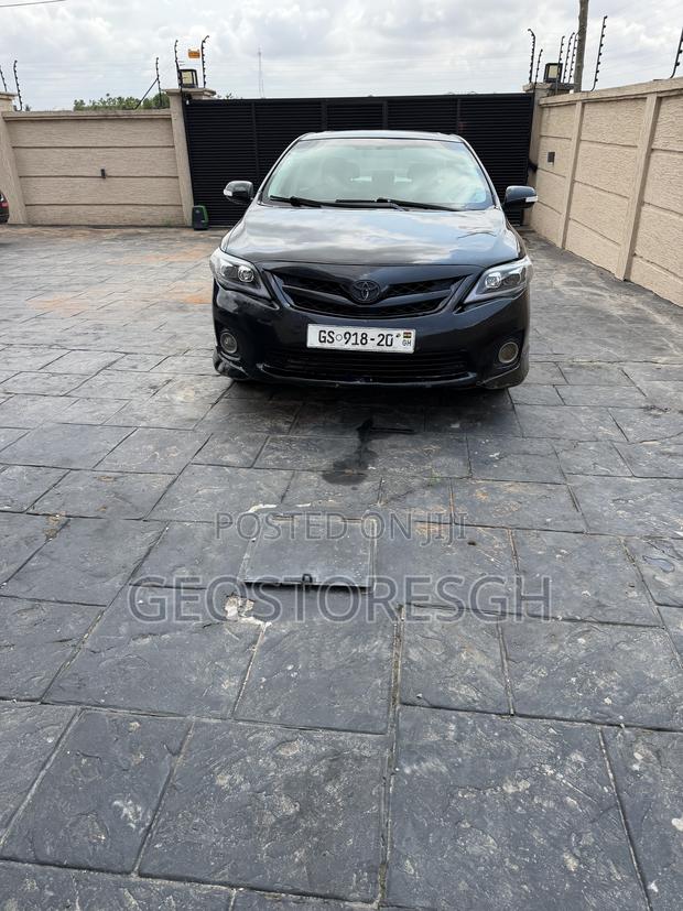 Toyota Corolla 2012 Black