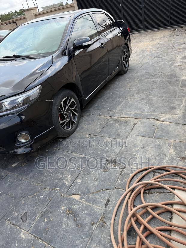 Toyota Corolla 2012 Black