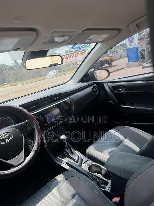 Toyota Corolla 2018 Red