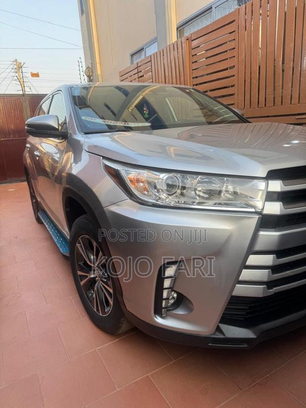 Toyota Highlander 2019 Silver