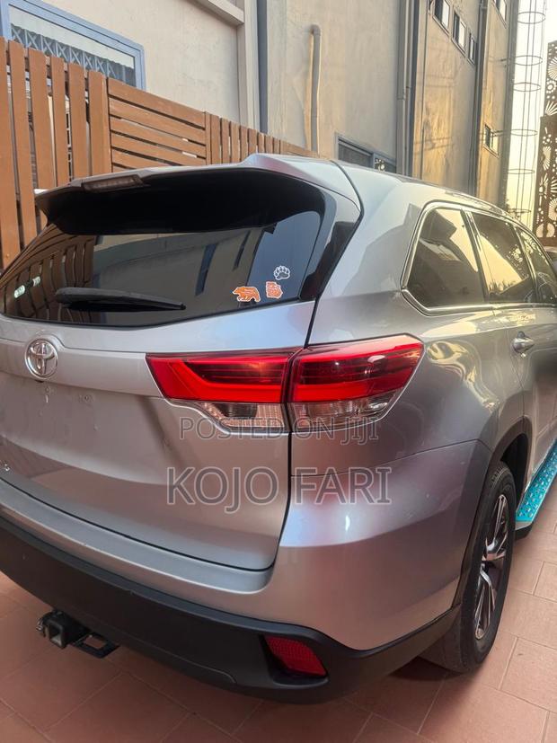Toyota Highlander 2019 Silver