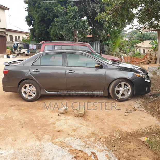 Toyota Corolla 2013 Black