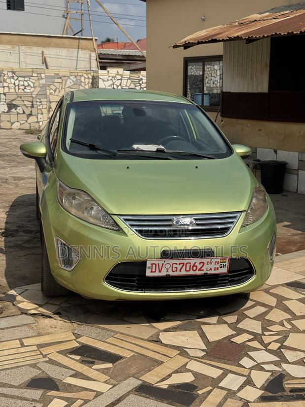 Ford Fiesta SE Sedan 2012 Green