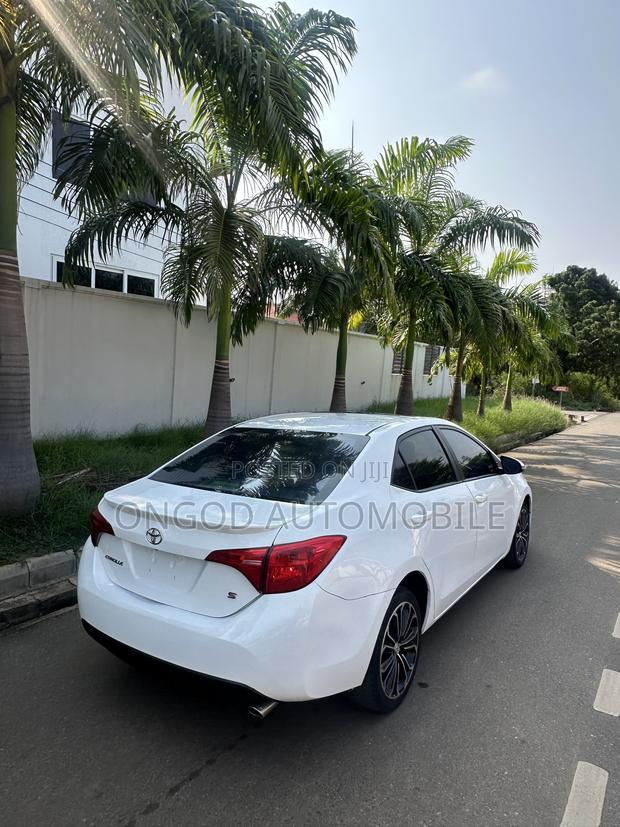 Toyota Corolla S 4dr Sedan (1.8L 4cyl CVT) 2015 White