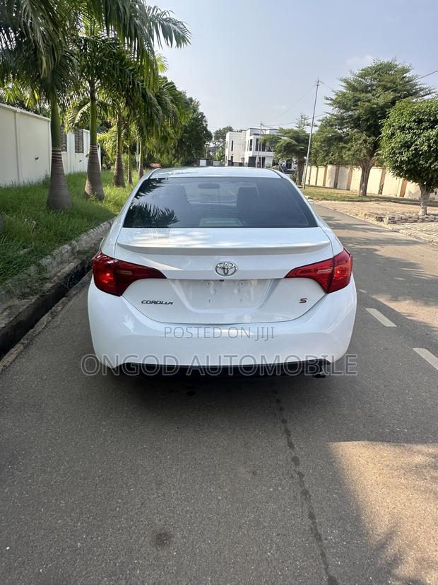 Toyota Corolla S 4dr Sedan (1.8L 4cyl CVT) 2015 White
