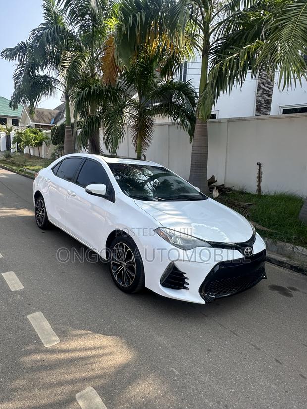 Toyota Corolla S 4dr Sedan (1.8L 4cyl CVT) 2015 White