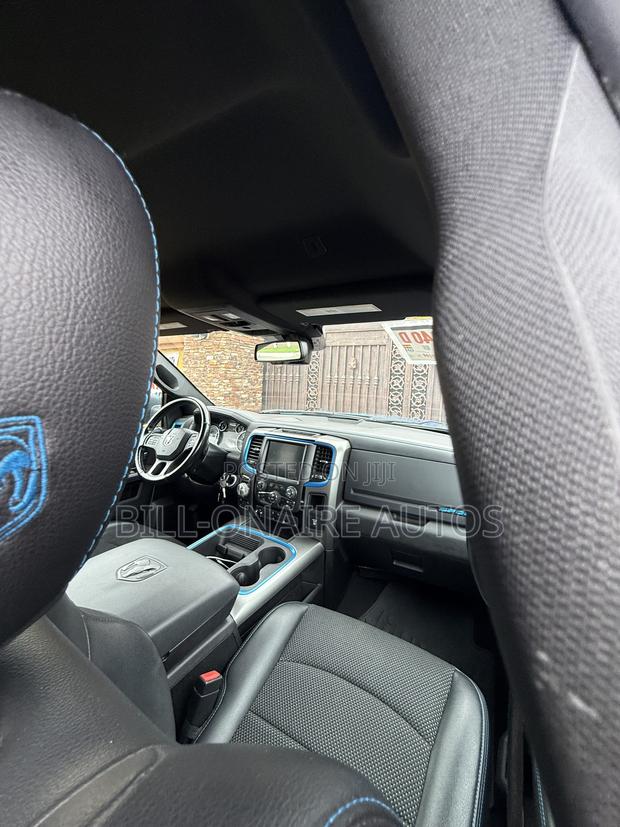 Dodge RAM 1500 5.7 Petrol RWD 2018 Blue