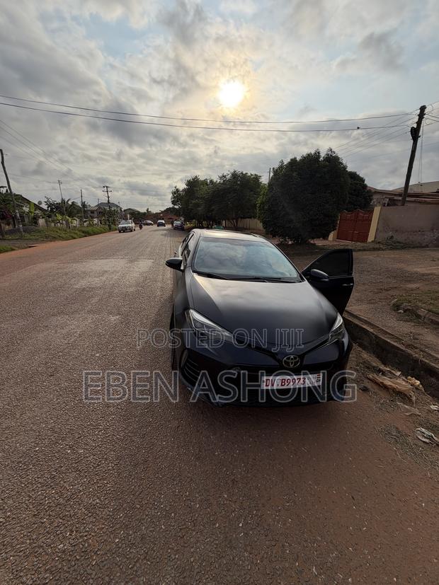 Toyota Corolla S 4dr Sedan (1.8L 4cyl CVT) 2015 Matt Black