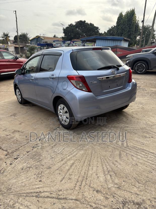 Toyota Vitz 1.3 AWD 3dr 2013 Blue