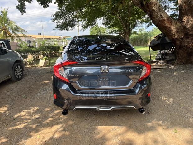 Honda Civic EX Sedan 2019