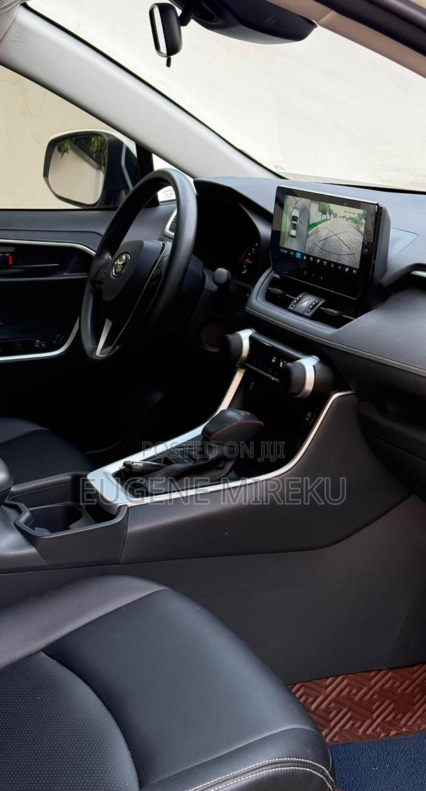 Toyota RAV4 2025 White