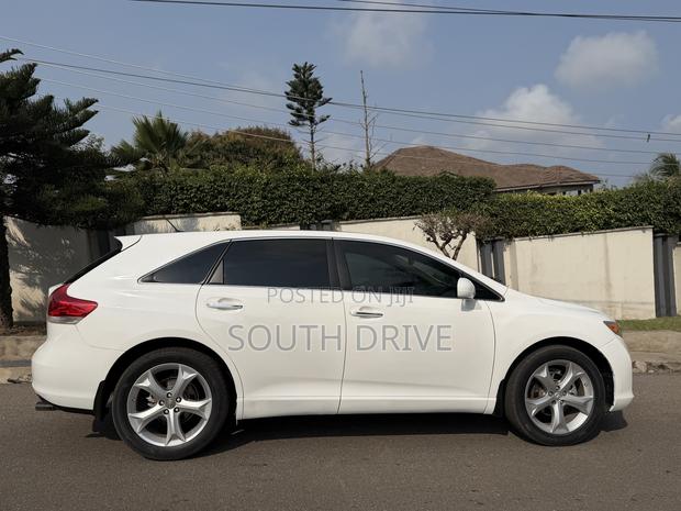 Toyota Venza AWD 2010 White